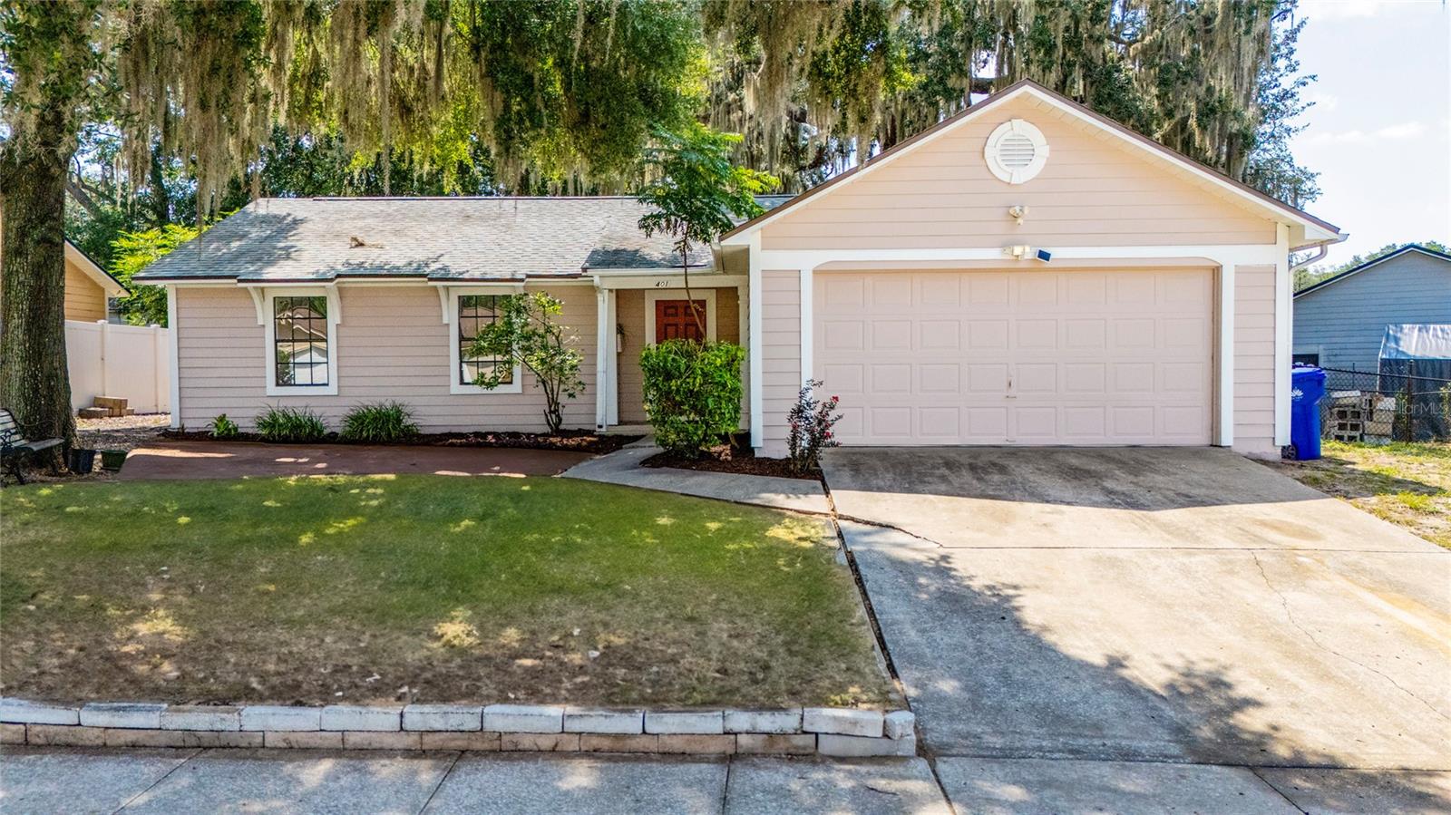 401 Hager Dr Property Photo 1