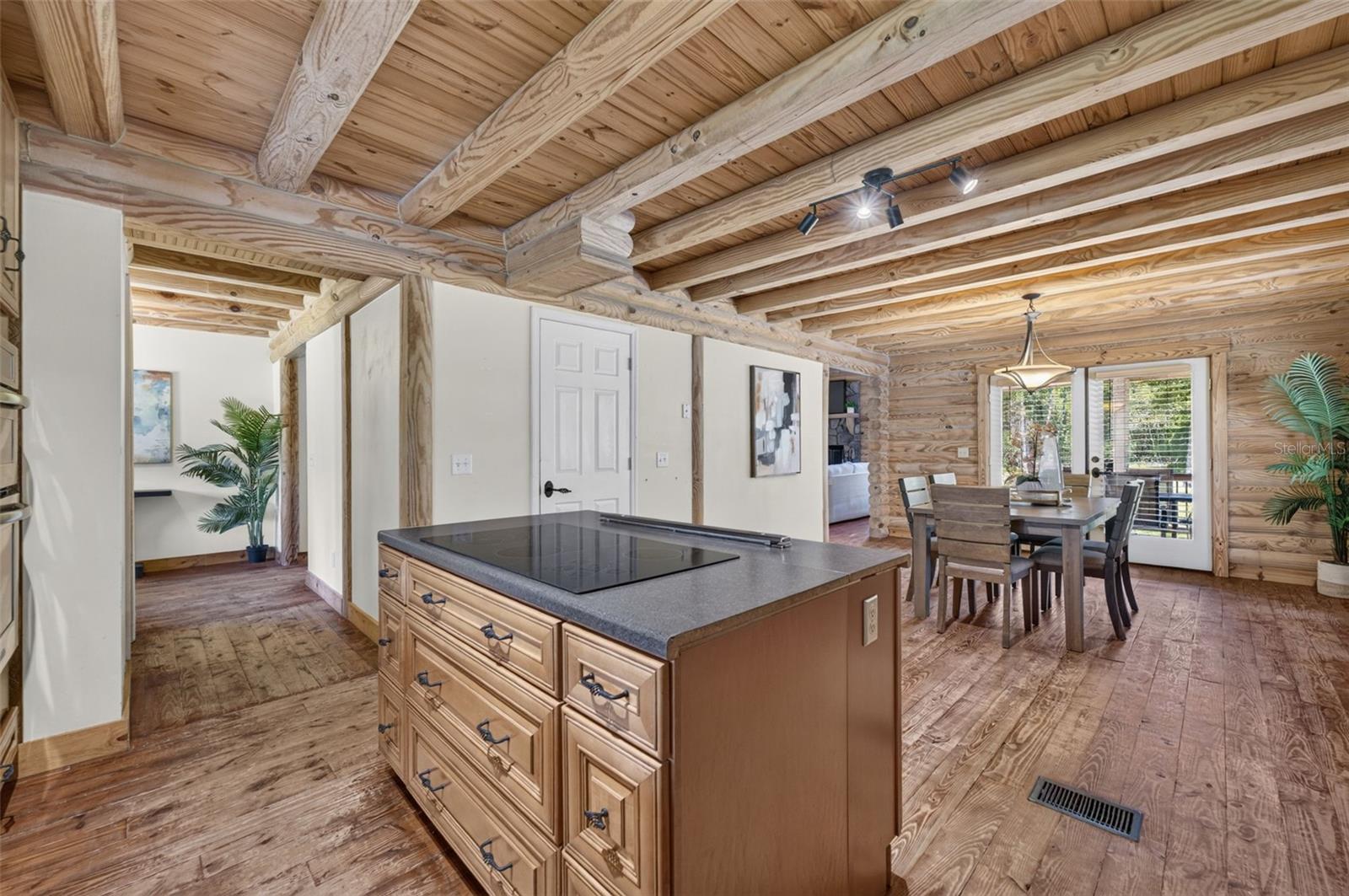 1223 Sutton Trl Property Photo 17