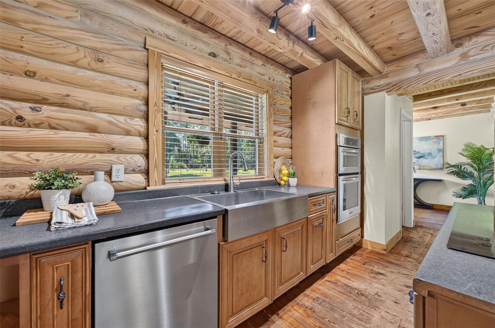 1223 Sutton Trl Property Photo 19