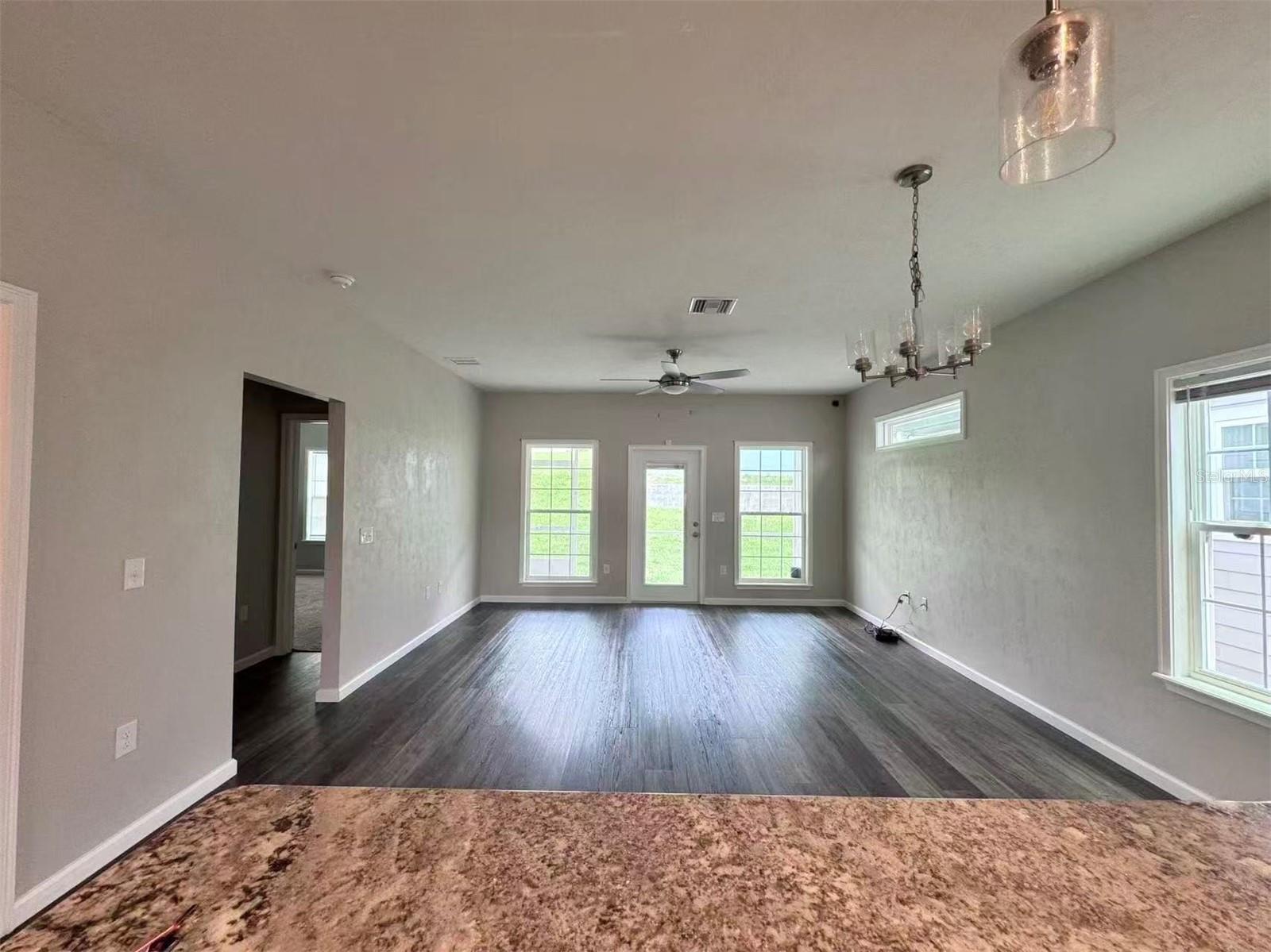1621 Nw 121st Way Property Photo 9