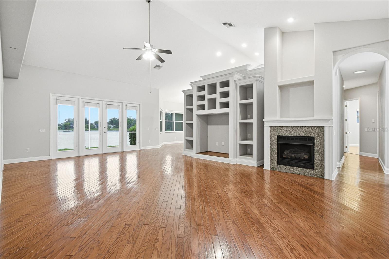 9009 Riverview Dr Property Photo 13