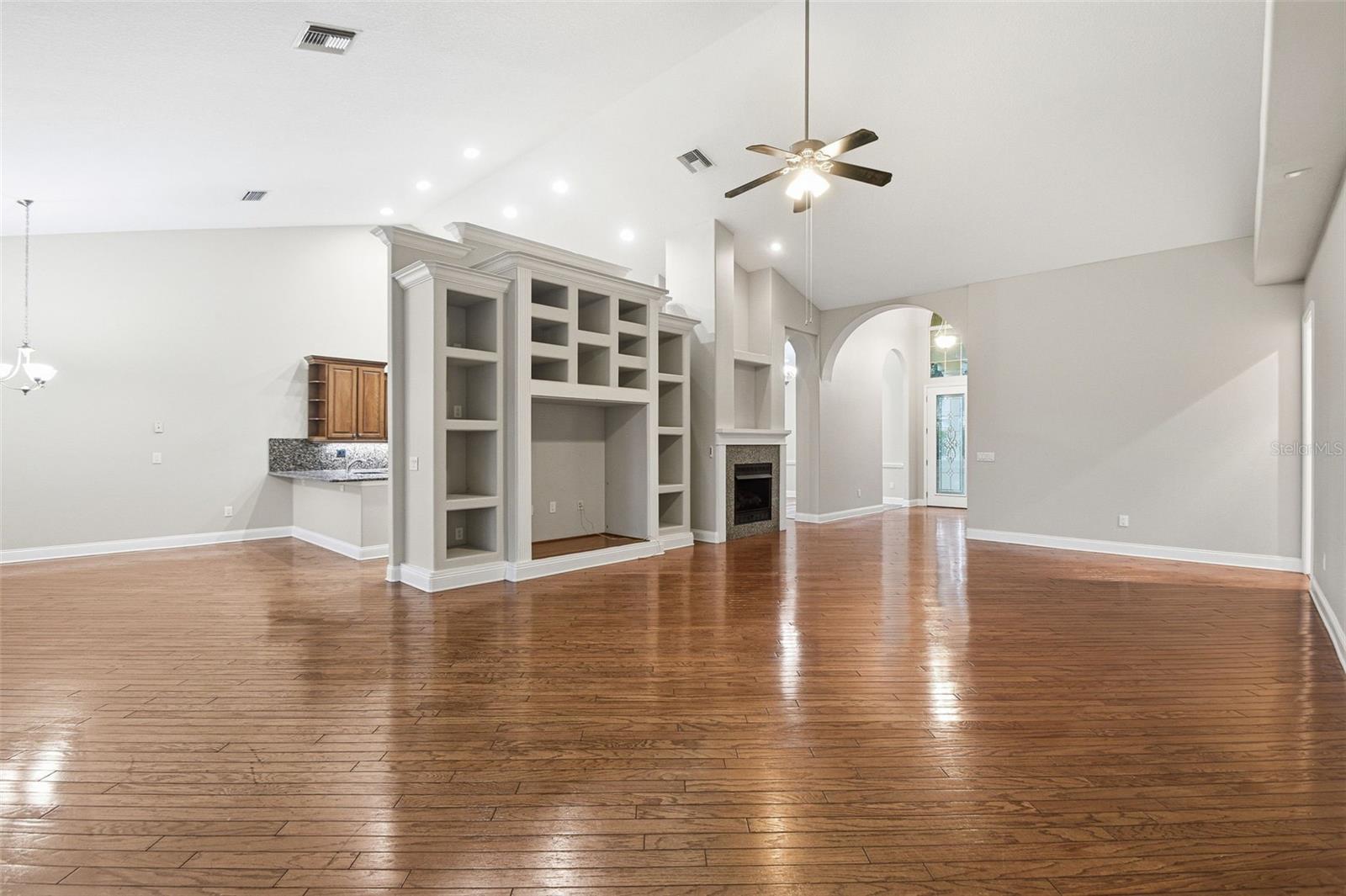 9009 Riverview Dr Property Photo 14