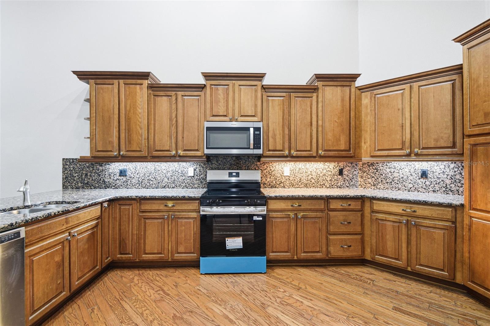 9009 Riverview Dr Property Photo 22