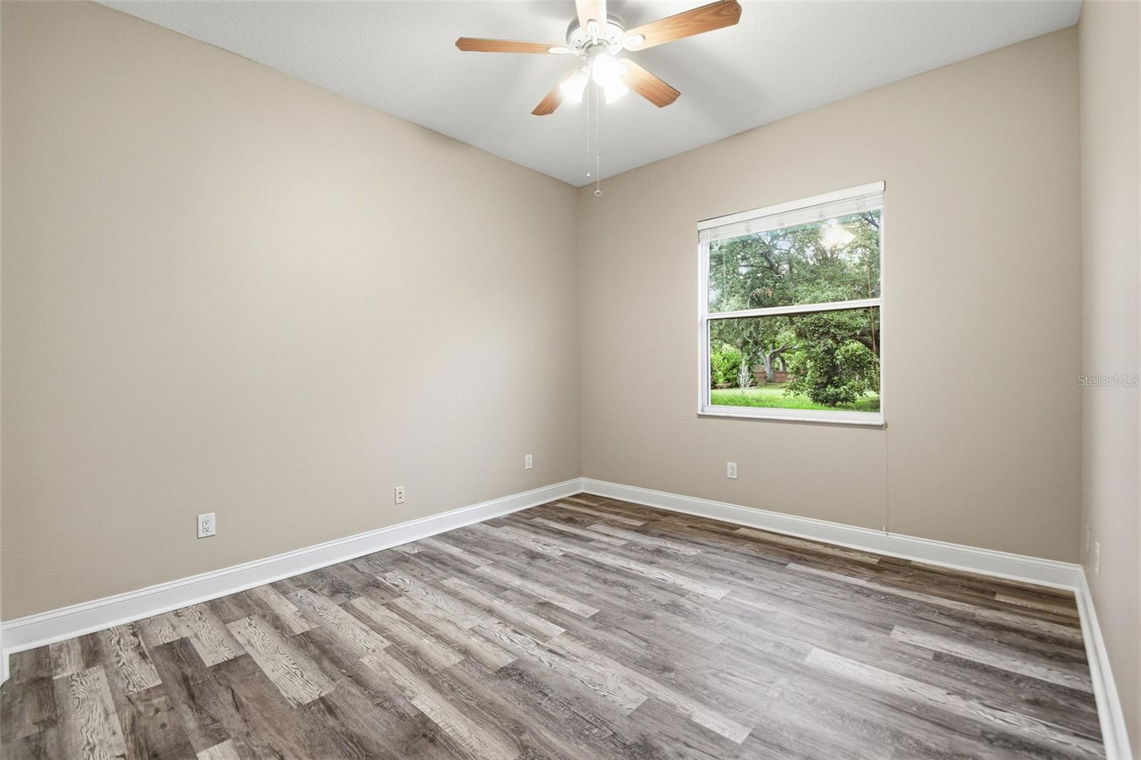 9009 Riverview Dr Property Photo 30