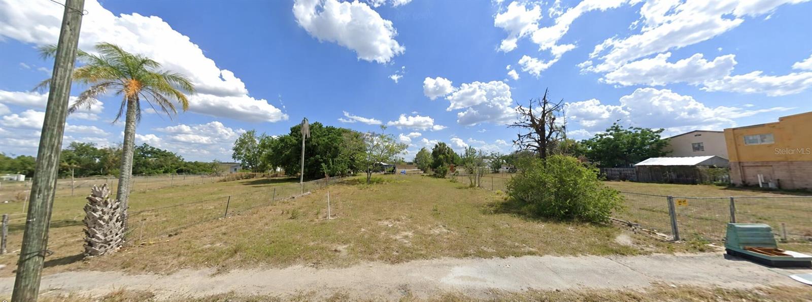 829 LEMON AVE Property Photo 1