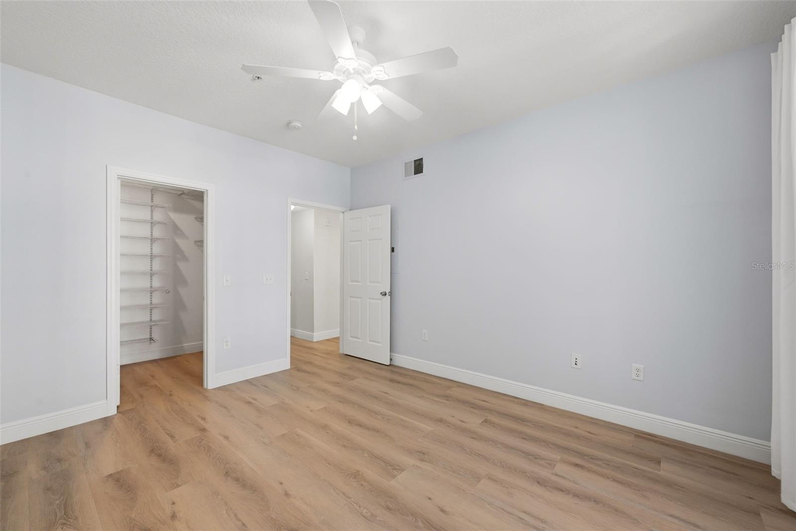 239 Longview Ave #207 Property Photo 29