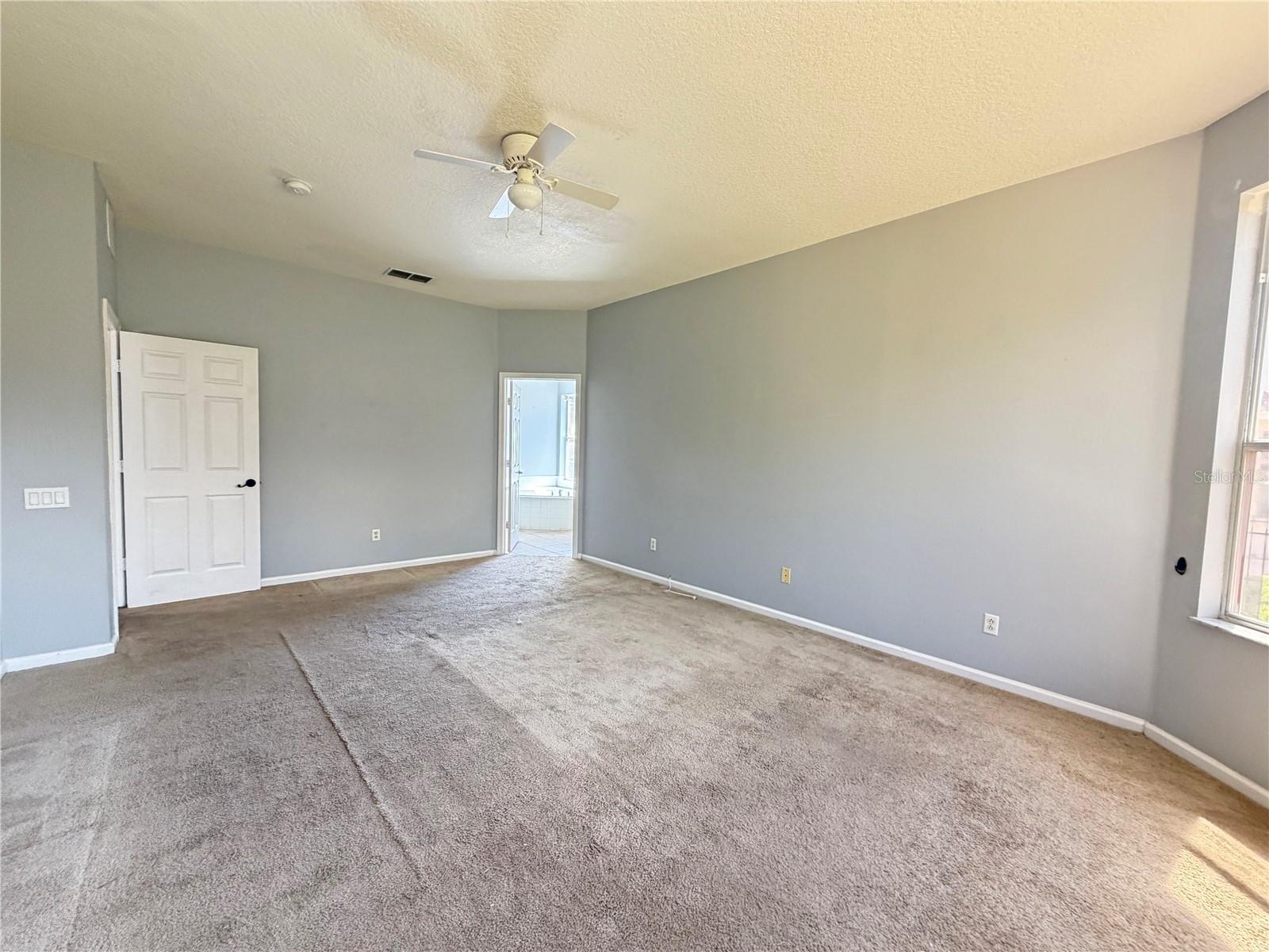 706 Strihal Loop Property Photo 16