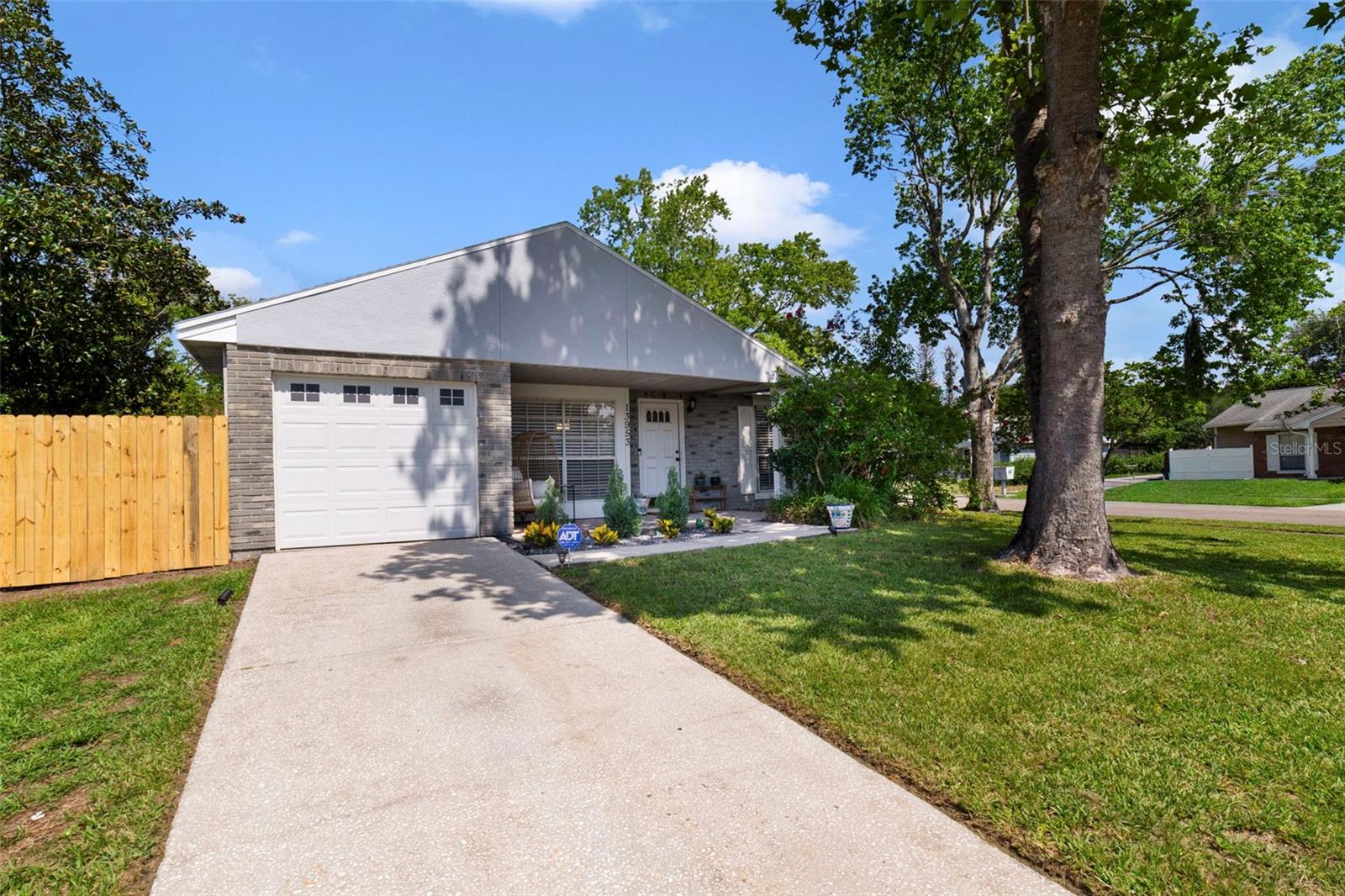 13953 FOX MEADOW DR Property Photo 1