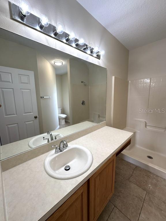 929 Gloucester Ct Property Photo 18