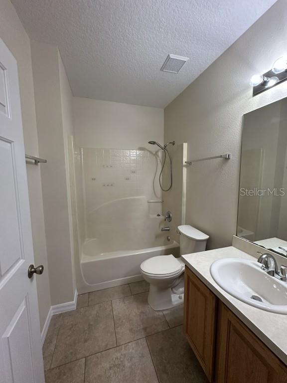 929 Gloucester Ct Property Photo 23