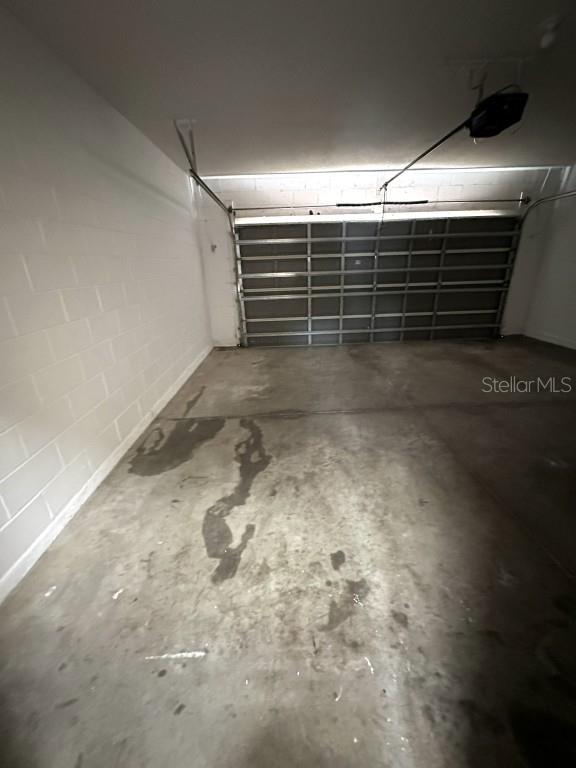 929 Gloucester Ct Property Photo 30