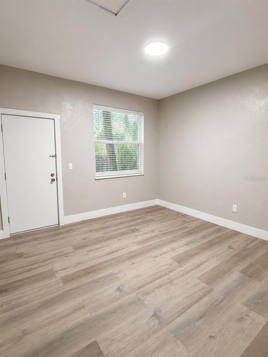 1244 23rd St Property Photo 2