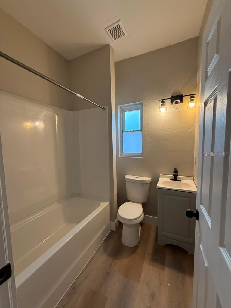 1244 23rd St Property Photo 9