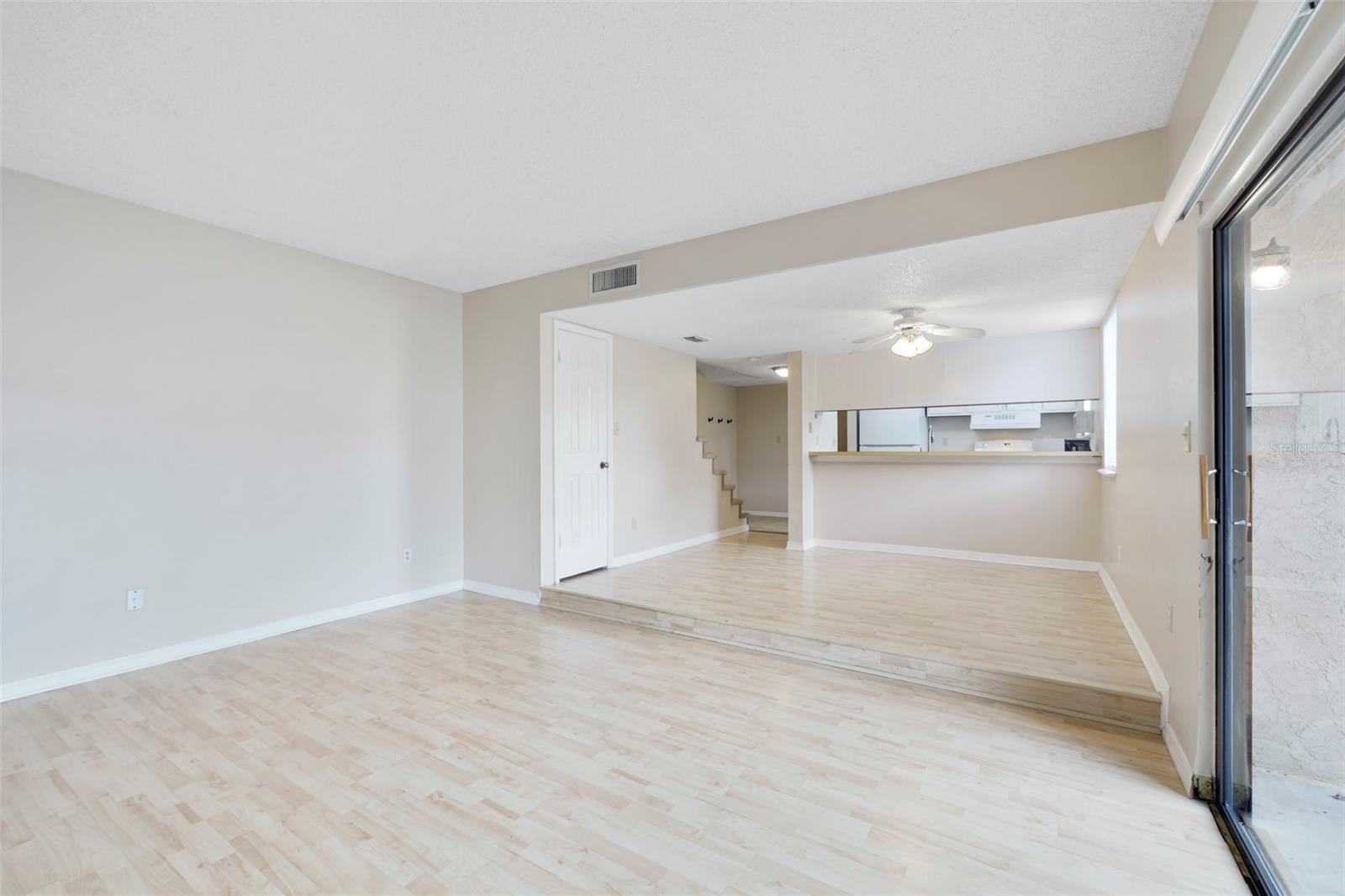 1412 Oak Pl #j Property Photo 10