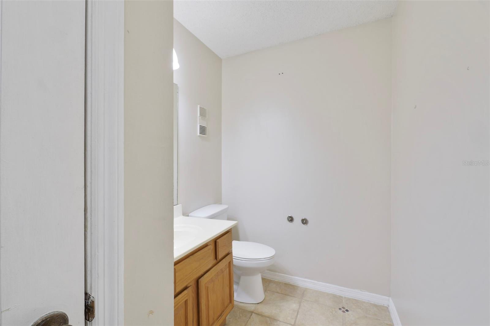 1412 Oak Pl #j Property Photo 12