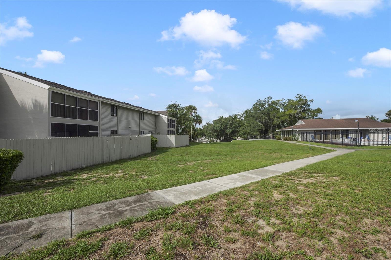 1412 Oak Pl #j Property Photo 30