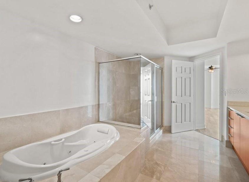 231 Riverside Dr #708-1 Property Photo 9