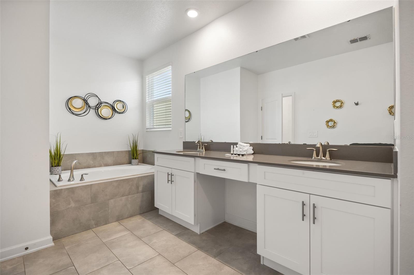 9159 Sommerset Hills Dr Property Photo 12