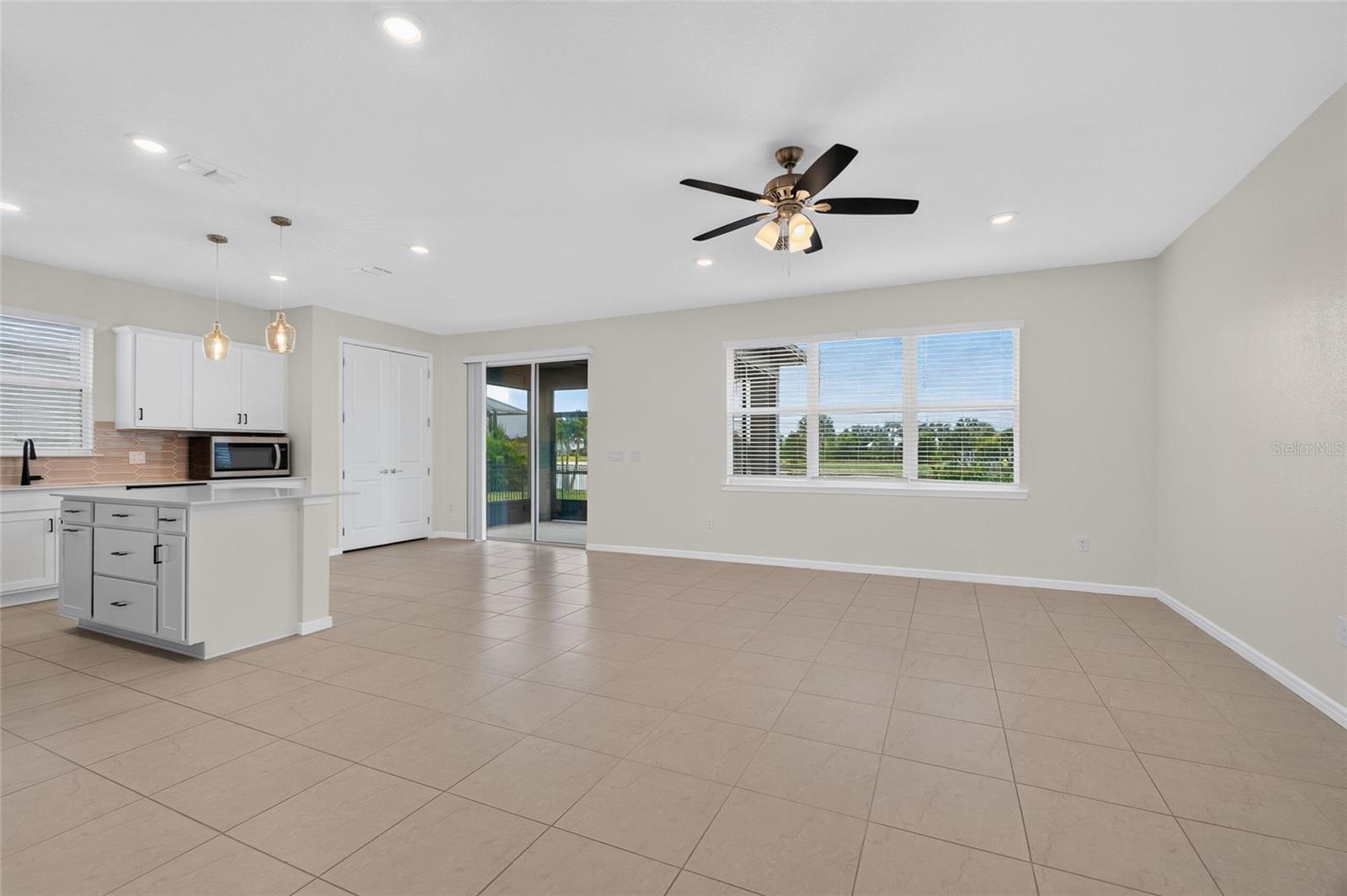 9426 Lamine Way Property Photo 6