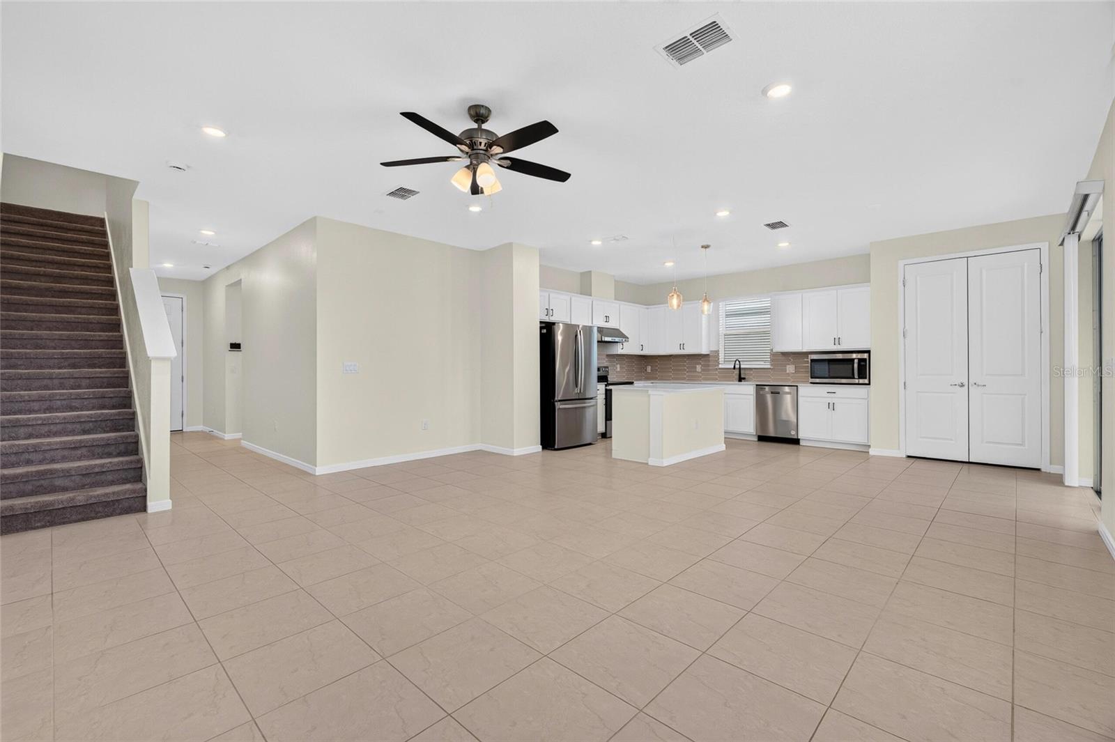 9426 Lamine Way Property Photo 7