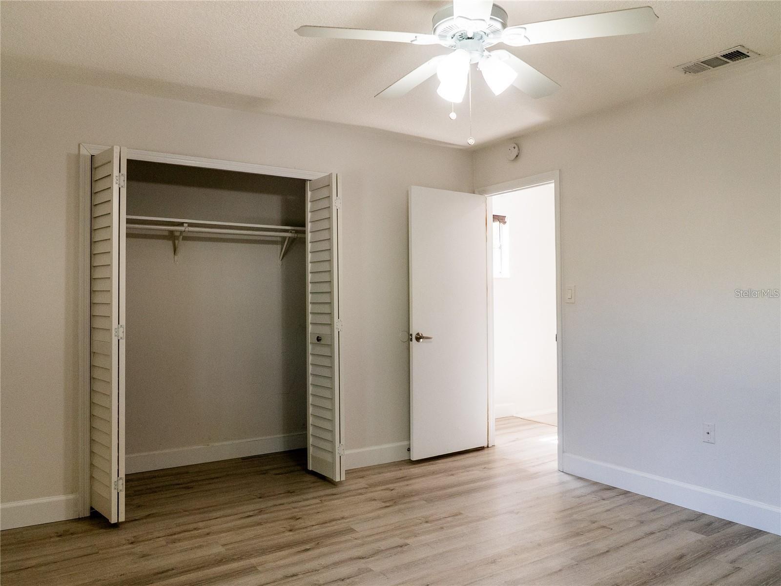 517 S Summerlin Ave Property Photo 14