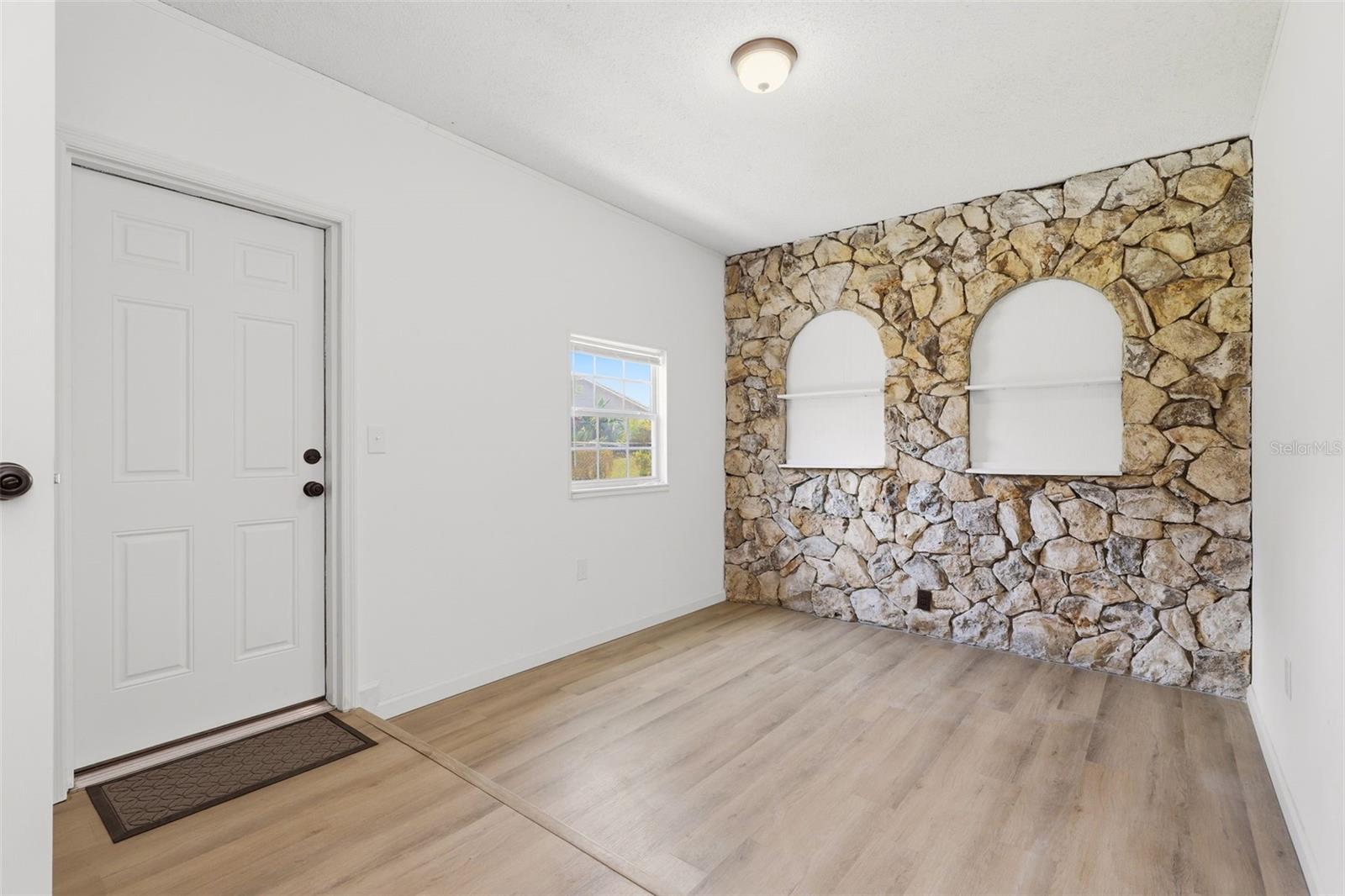 4072 Vanet Ct Property Photo 26