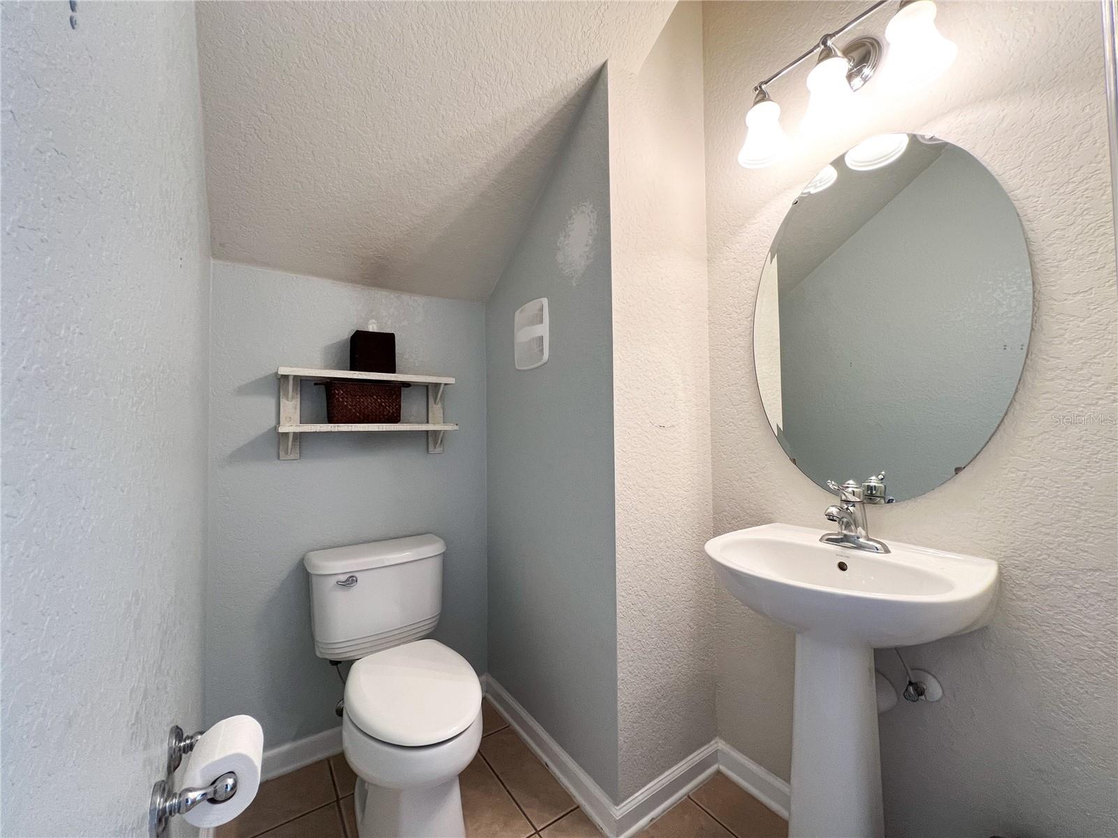 7722 Fairgrove Ave Property Photo 11