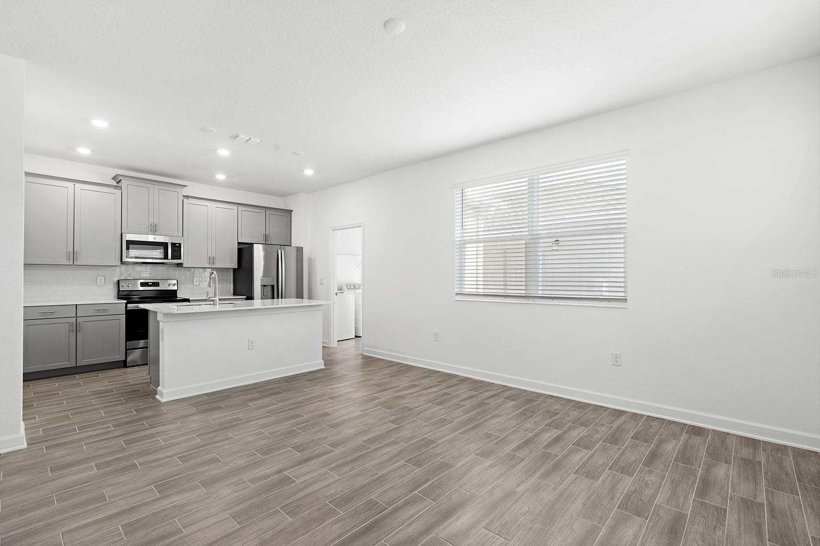 3039 Ella Way Property Photo 11