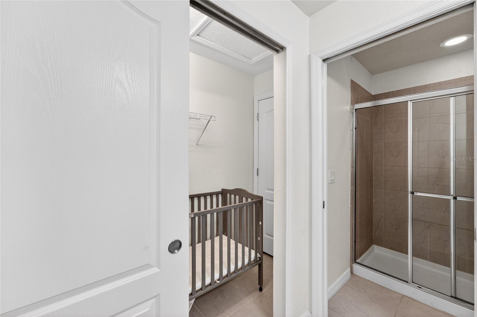 2417 Dubai St Property Photo 21