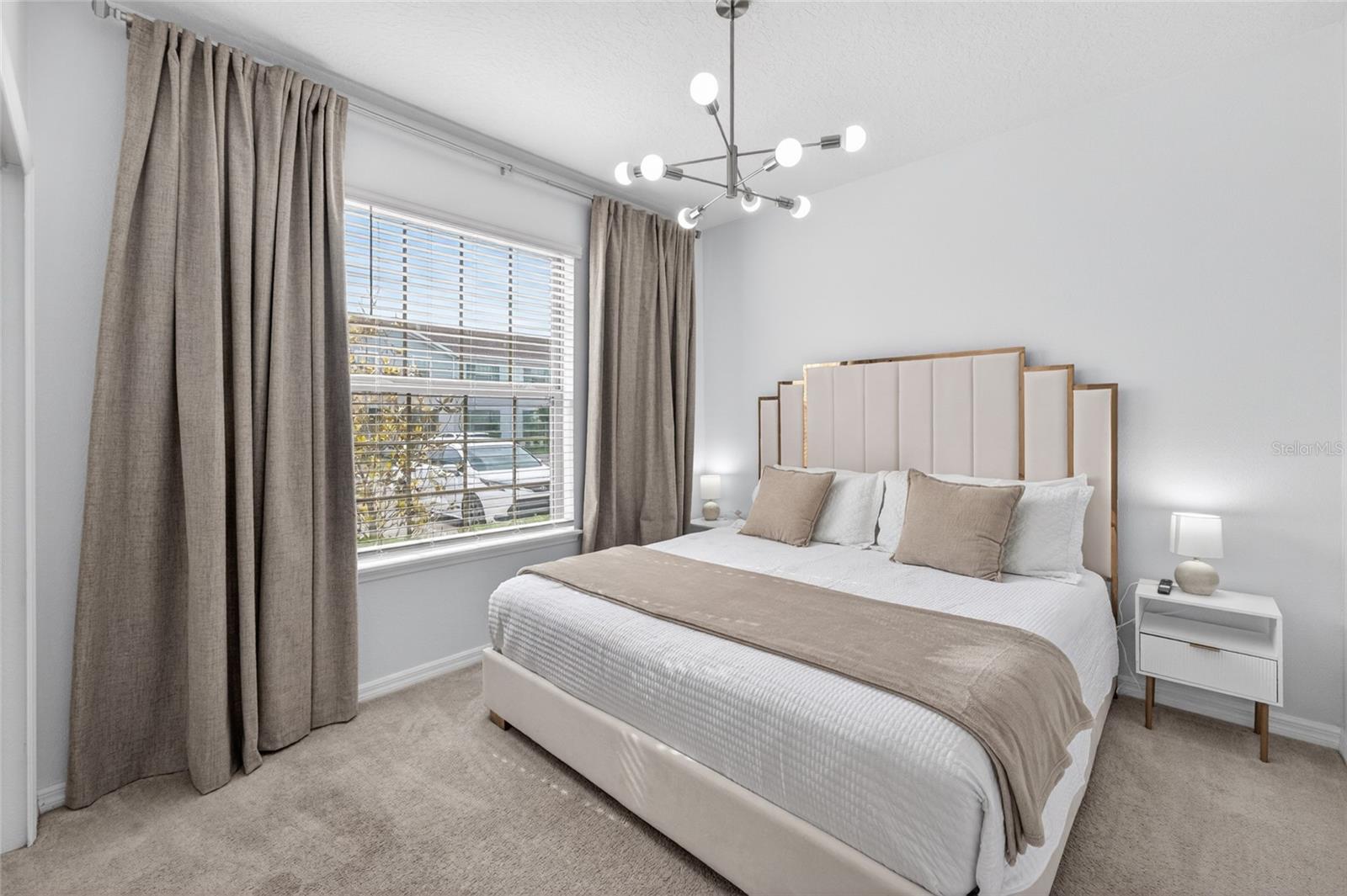 2417 Dubai St Property Photo 28