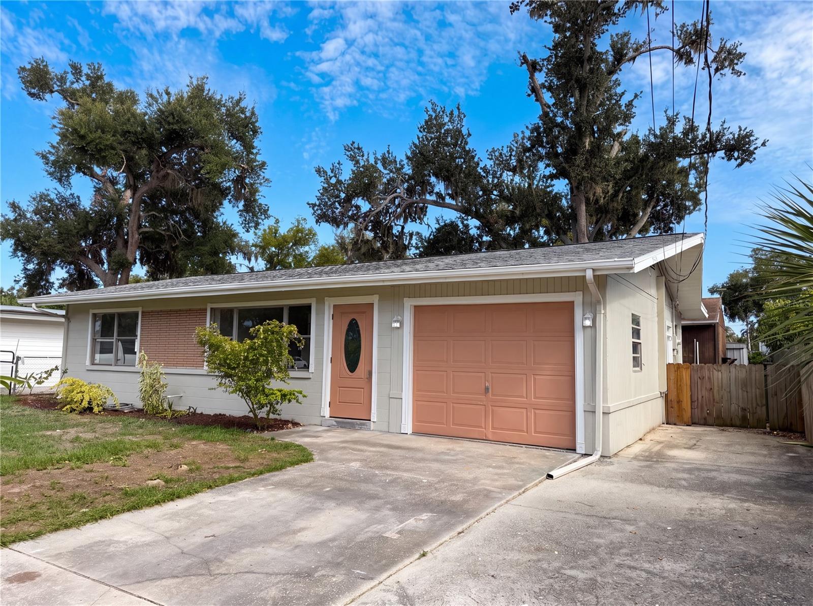 1516 2nd Ave E Property Photo 2