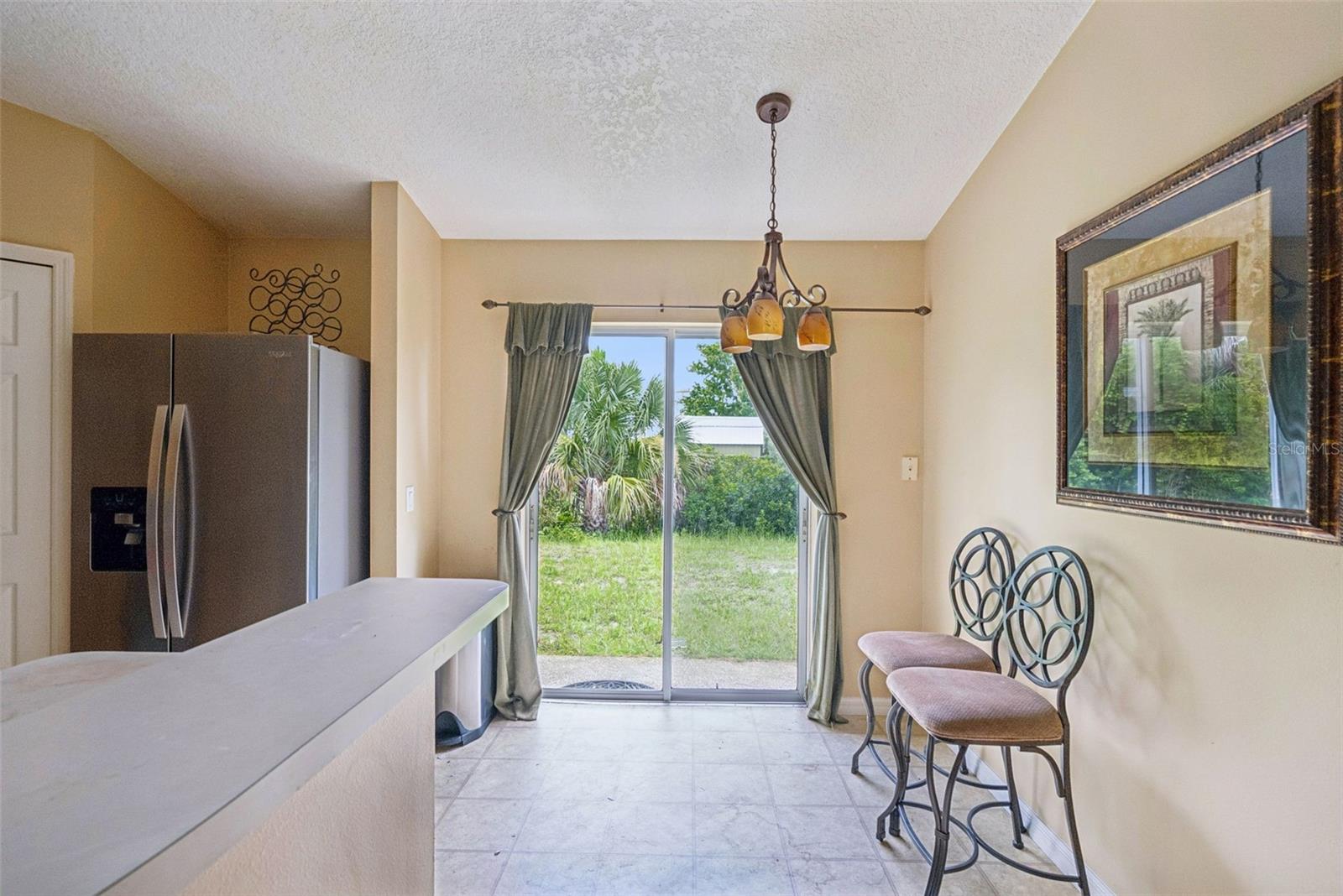 3403 Queen Palm Dr Property Photo 10