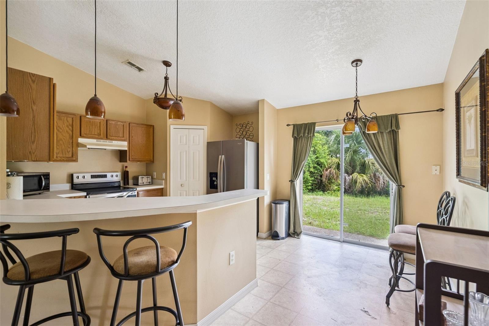 3403 Queen Palm Dr Property Photo 11