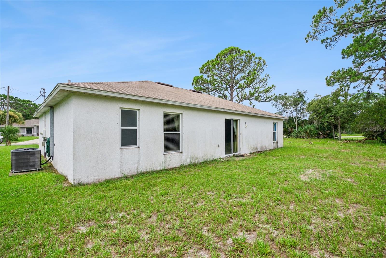 3403 Queen Palm Dr Property Photo 24