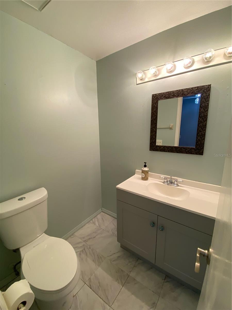 82 Lakepointe Cir #82 Property Photo 18