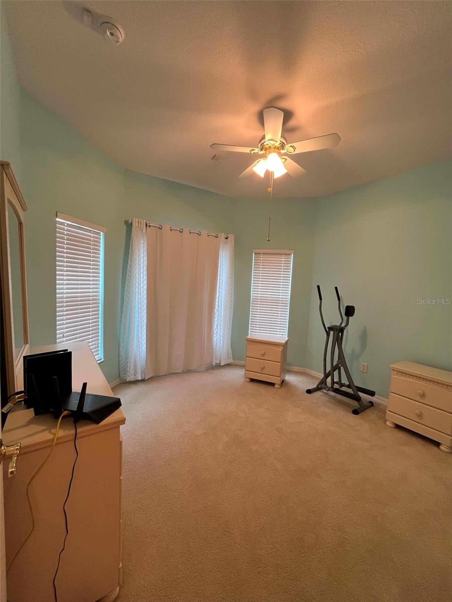 O6426400 Property Photo 26