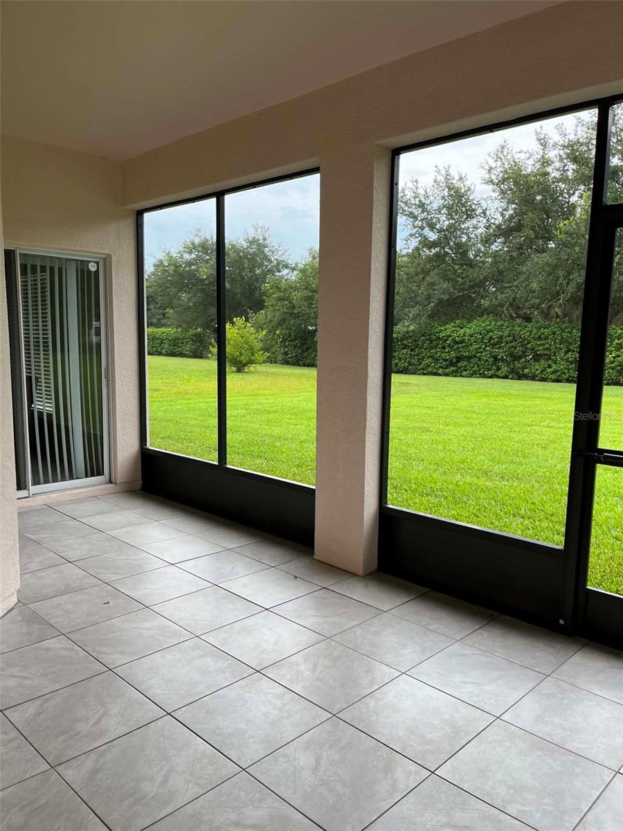 O6426400 Property Photo 30