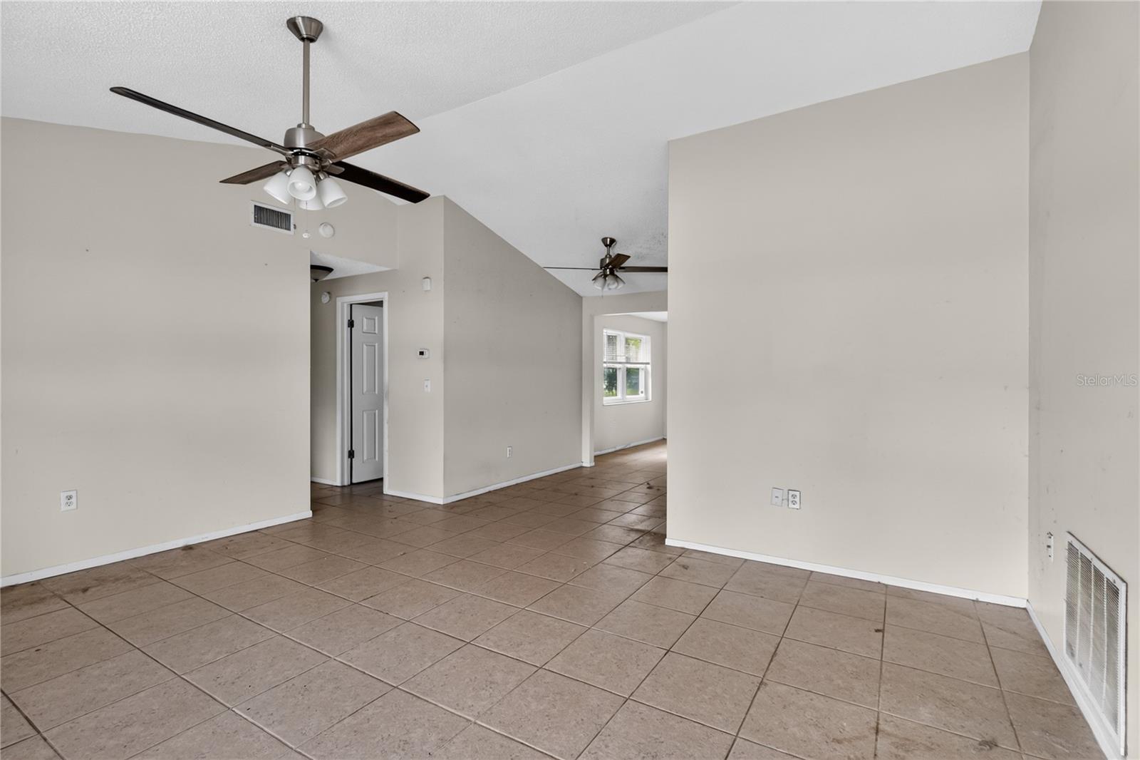 7036 Ashwood Dr Property Photo 9