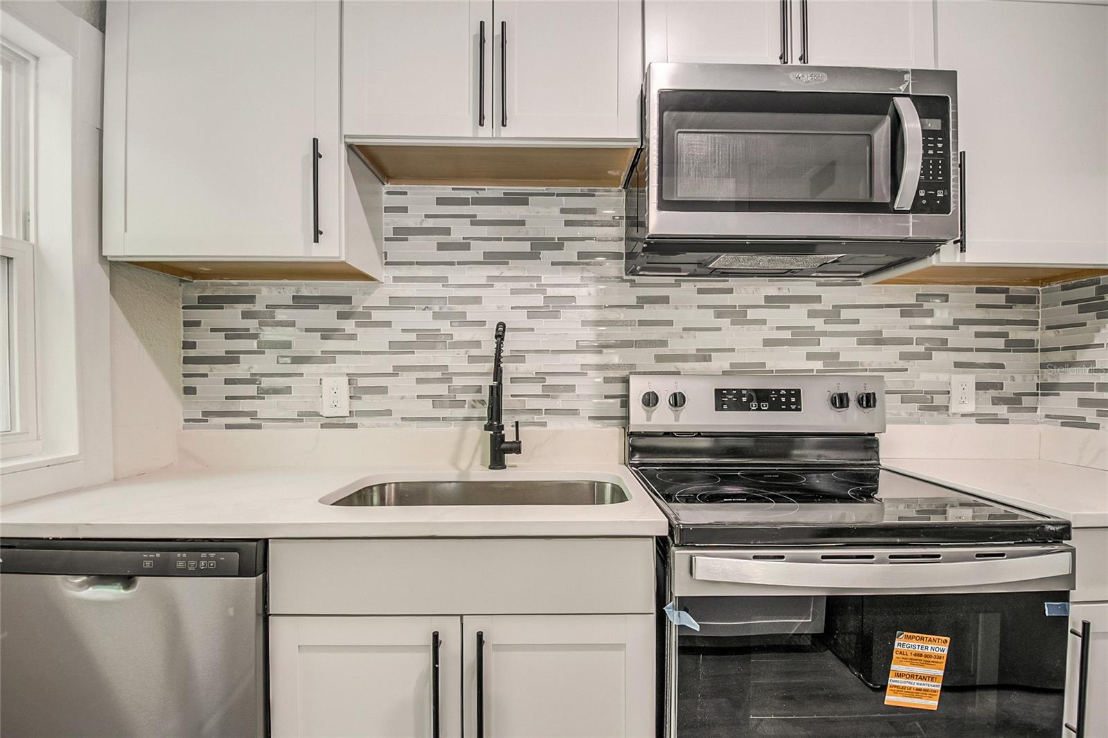 1504 W Line St Property Photo 6