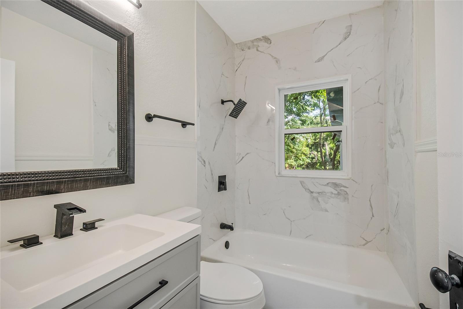 1504 W Line St Property Photo 14