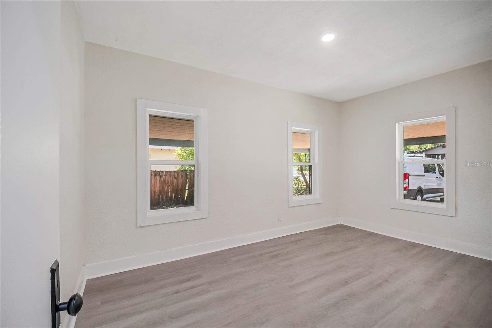 1504 W Line St Property Photo 27