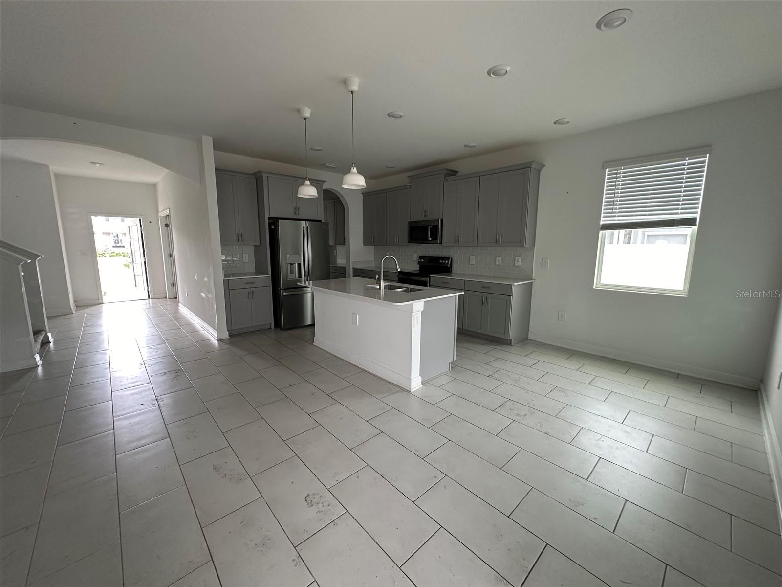 3115 Addison Blvd Property Photo 3