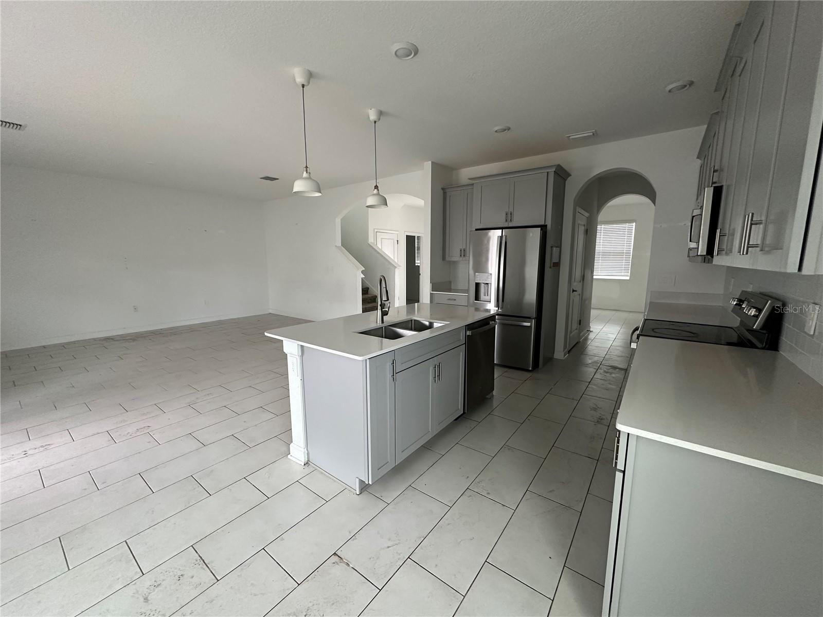 3115 Addison Blvd Property Photo 4