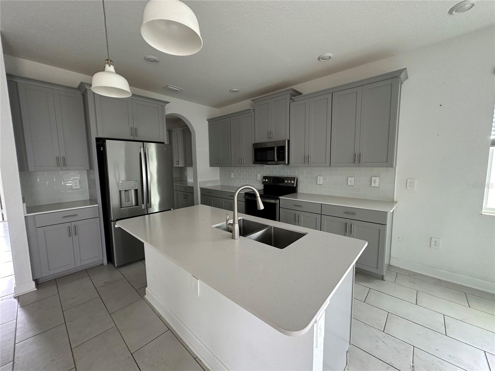 3115 Addison Blvd Property Photo 5