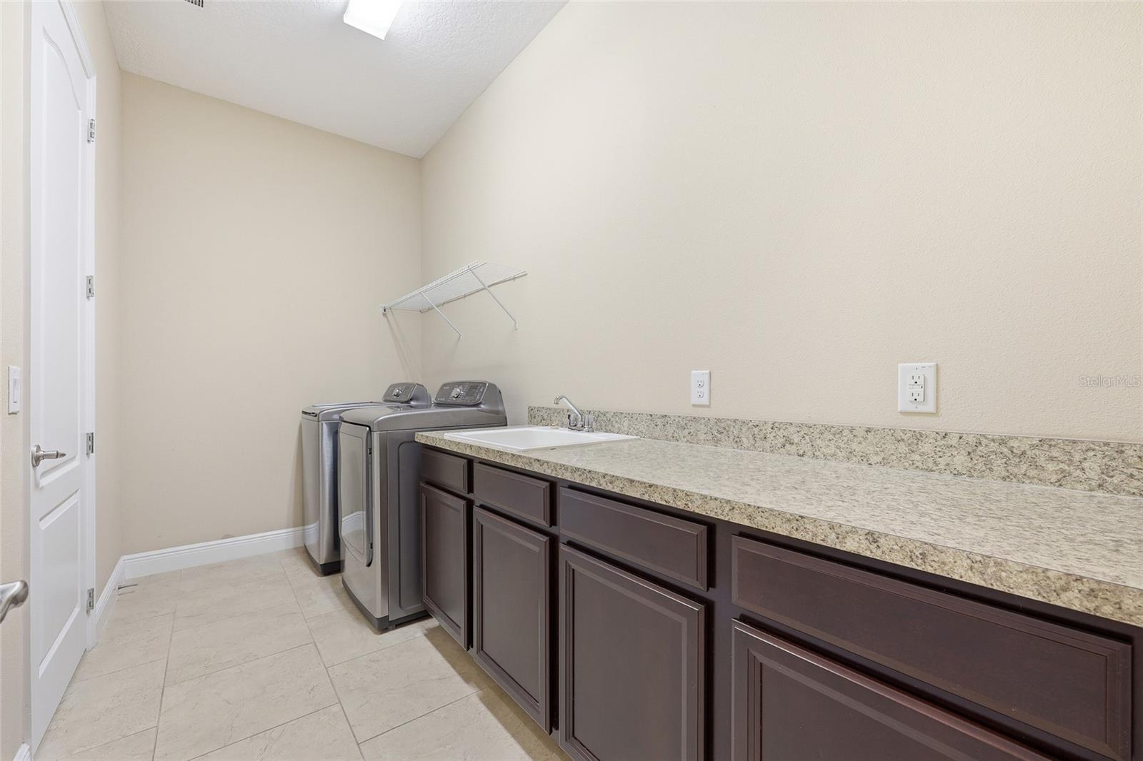 504 Cinder Pt Property Photo 29