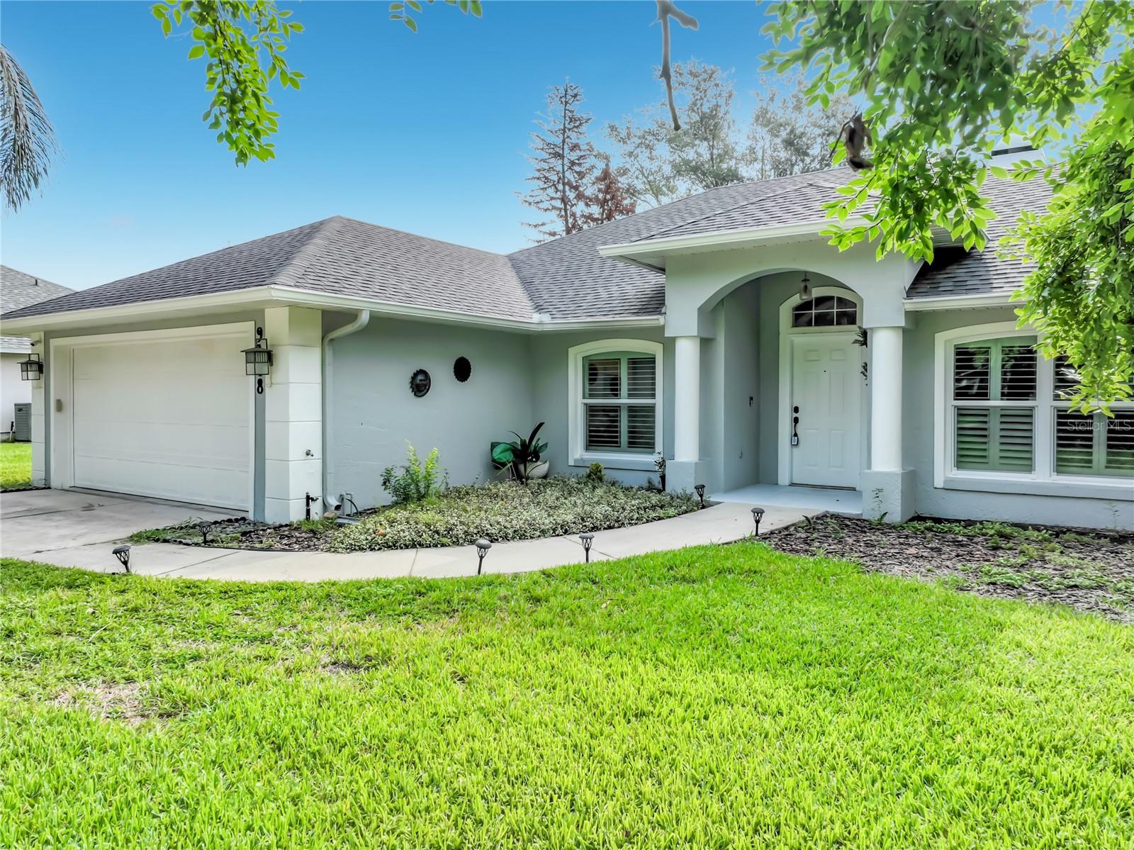 9418 Meadow Crest Ln Property Photo 4