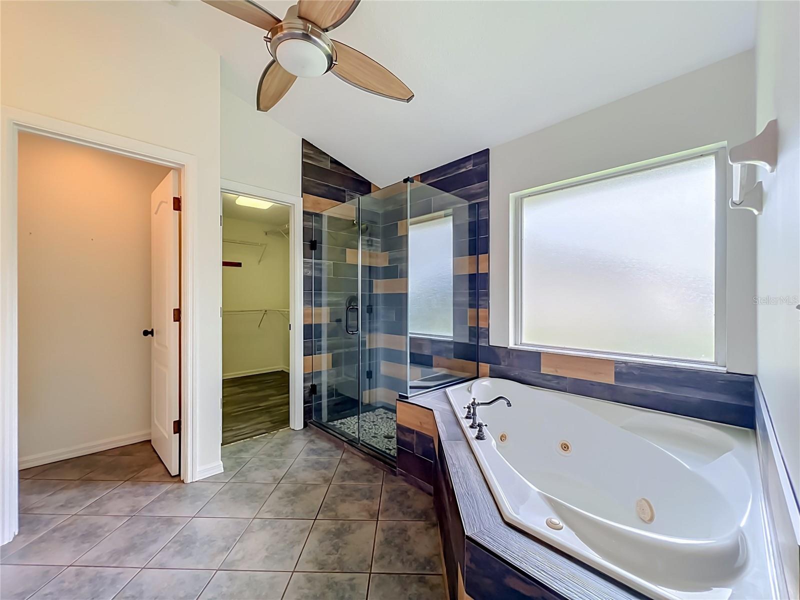 9418 Meadow Crest Ln Property Photo 35