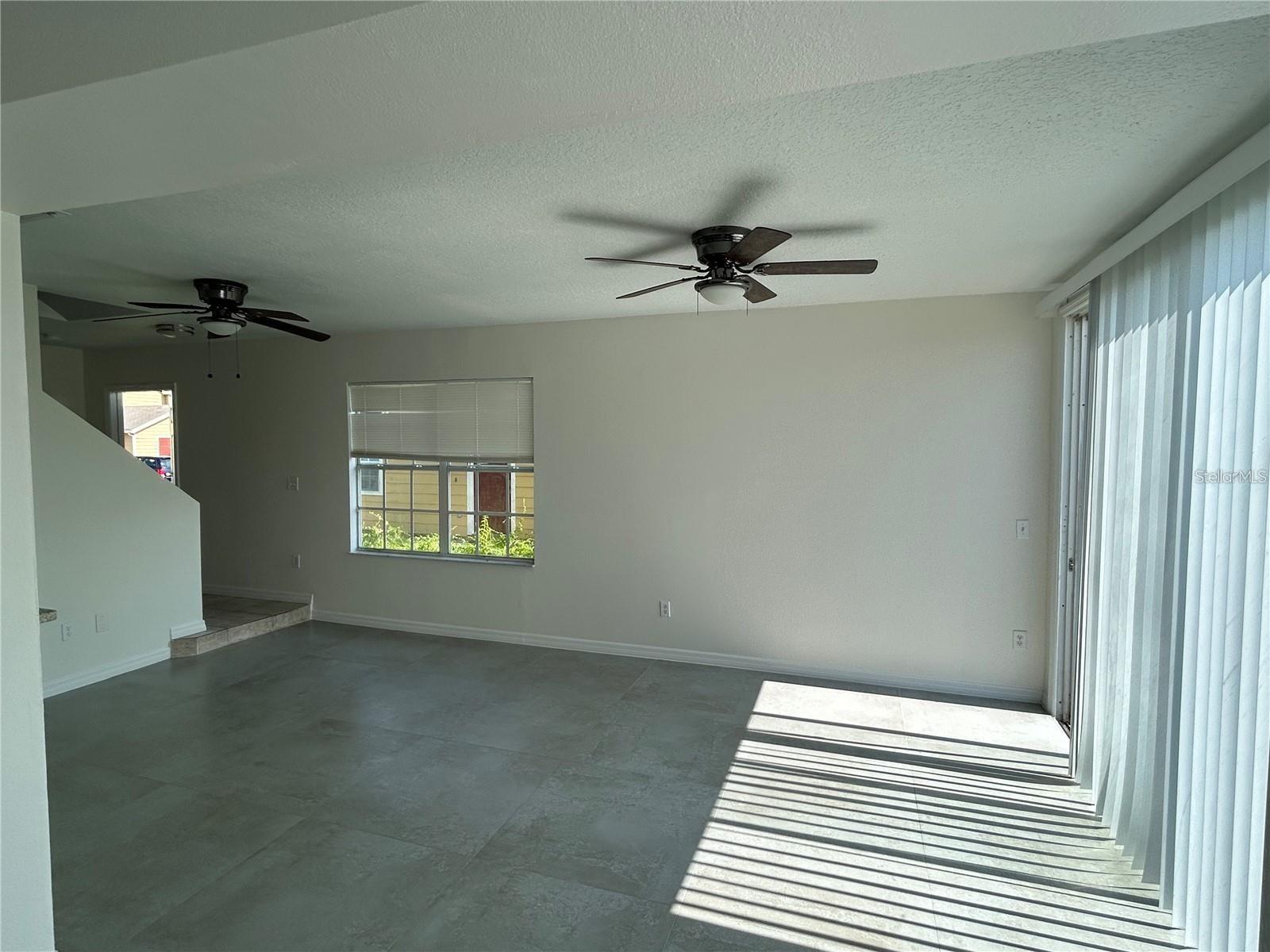 202 Washington Palm Loop Property Photo 4