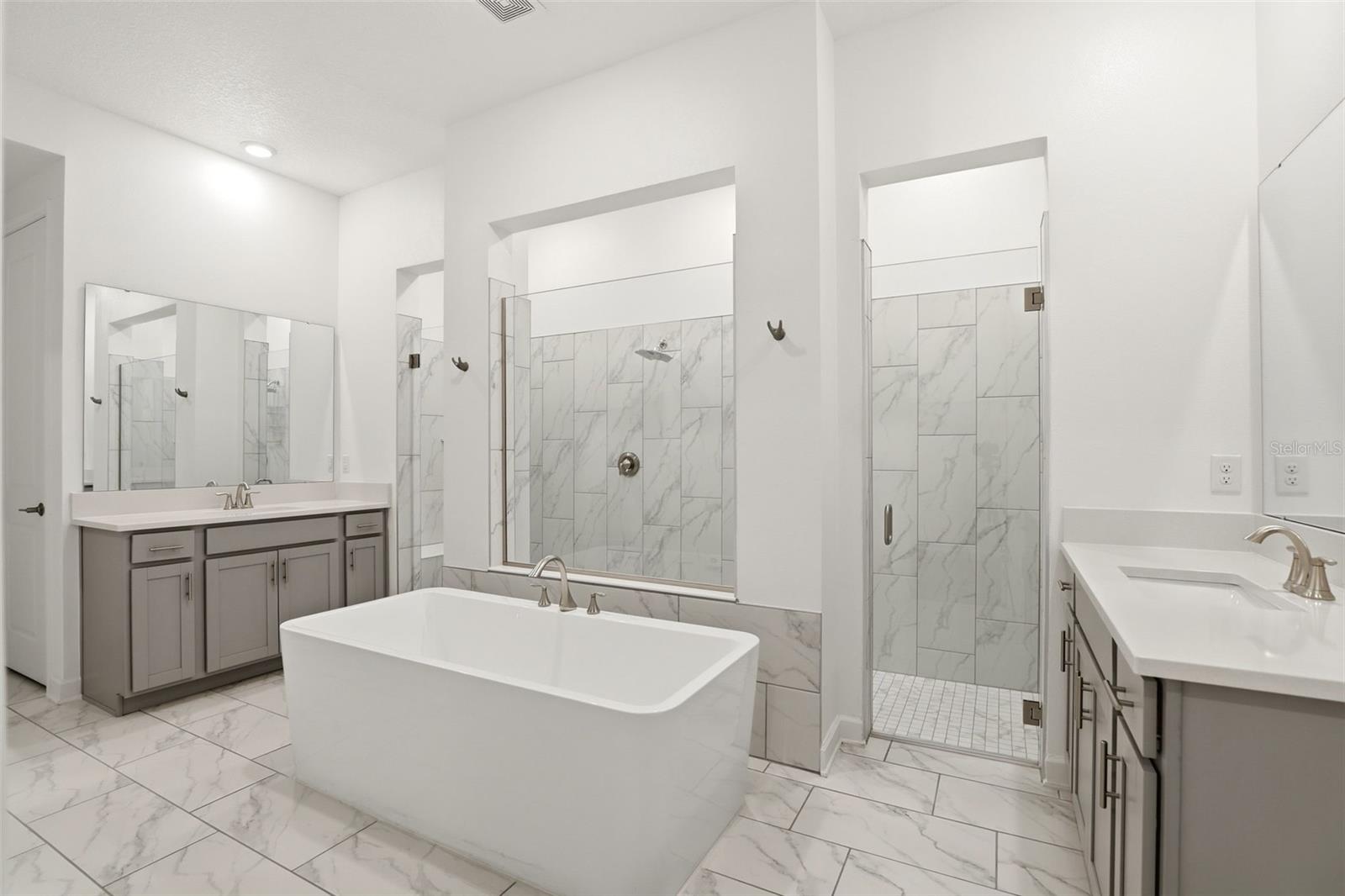 8060 Peaceful Cir Property Photo 26