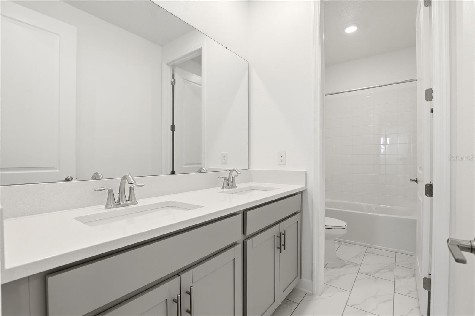 8060 Peaceful Cir Property Photo 43